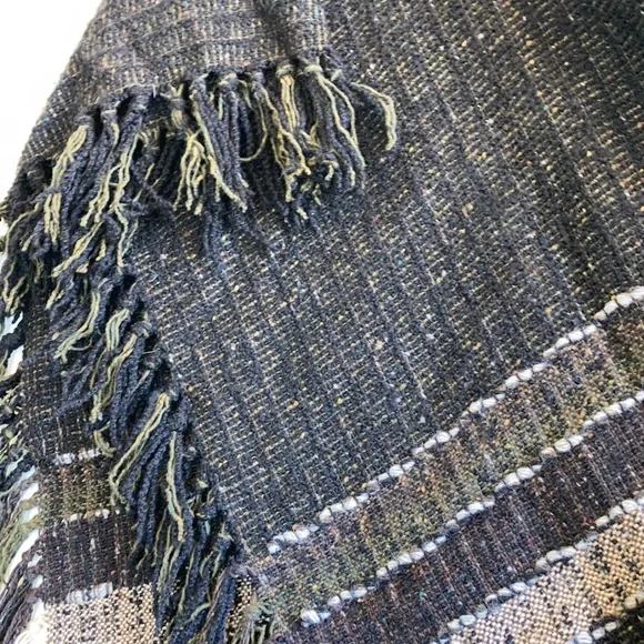 Hand Knit Irish Shawl - Picture 4 of 5